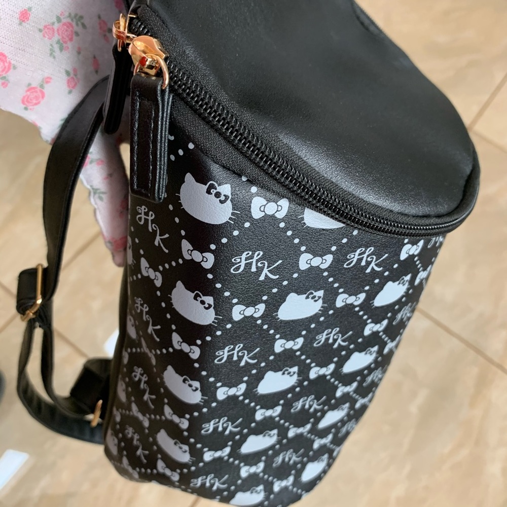 Hello Kitty Backpack - image 4